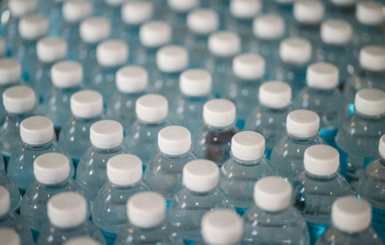 Studies by Columbia and Rutgers Universities Uncover Nanoplastic Contamination in Popular Bottled Water Brands