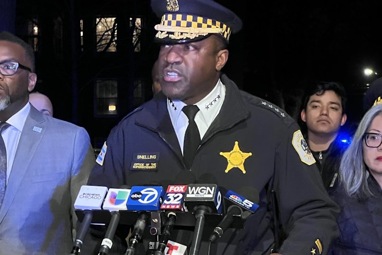 Teen Killed, Two Others Wounded in Chicago Neighborhood Shooting; Mayor Pledges Action as City Mourns