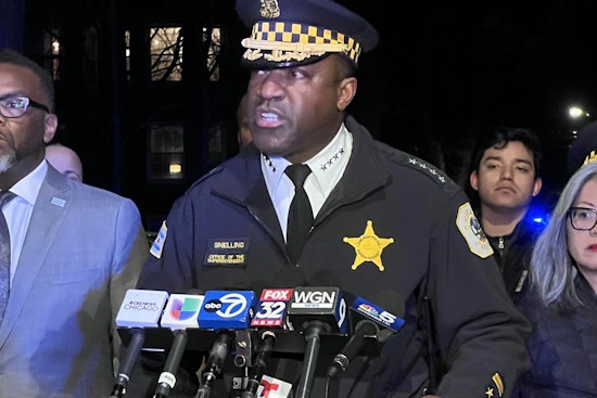 Teen Killed, Two Others Wounded in Chicago Neighborhood Shooting; Mayor Pledges Action as City Mourns