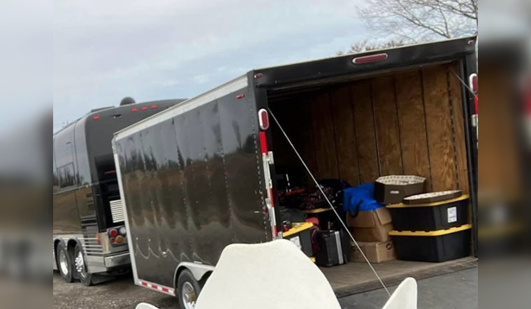 Tempe’s Roger Clyne & The Peacemakers Urge Fans to Help Locate Stolen Trailers With Band Equipment
