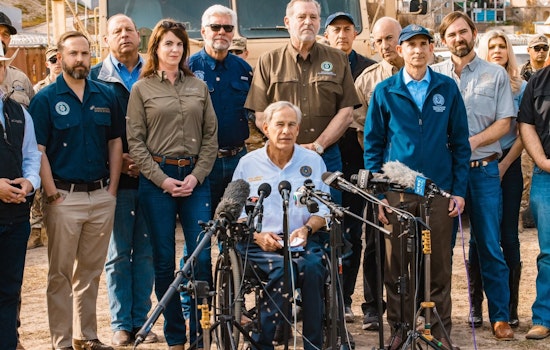 Texas Governor Abbott Rallies with Lawmakers in Eagle Pass to Strengthen Border Security Amid Critique of Federal Policies
