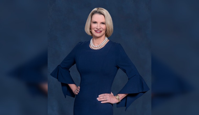 Texas Land Commissioner Accuses Houston Housing Authority of Cheap Tech Sales to Staff