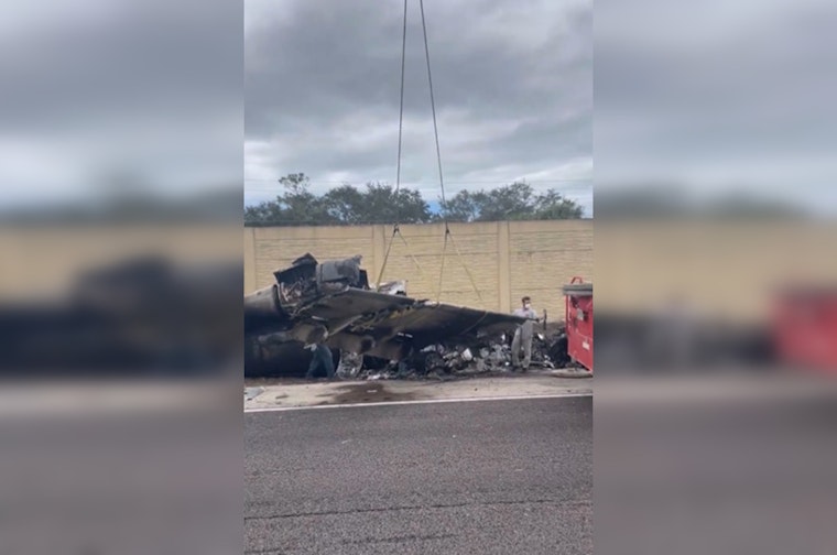 Two Perish as Plane Clashes with Car on Florida's I-75 Near Naples