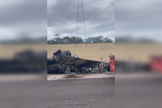 Two Perish as Plane Clashes with Car on Florida's I-75 Near Naples
