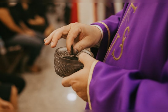 Valentine's Day Meets Ash Wednesday, Catholics Face Fasting Over Festivity in 2023's Unique Calendar Clash