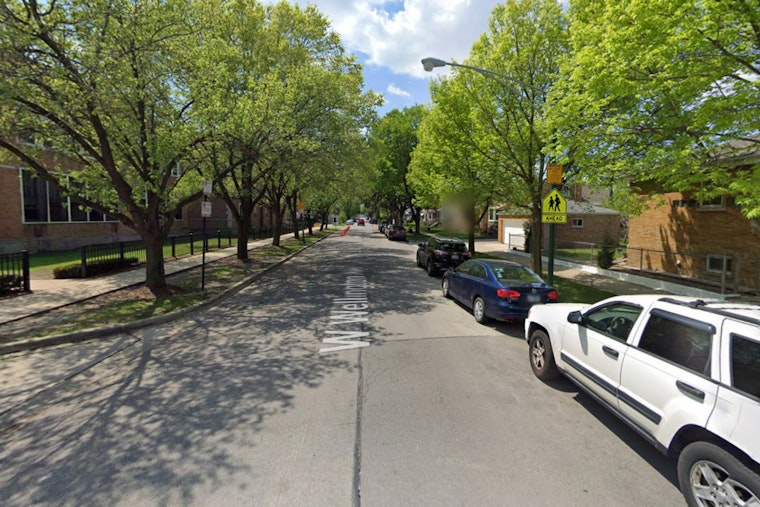 Woman Carjacked by Armed Quartet on Chicago's Northwest Side, Suspects at Large