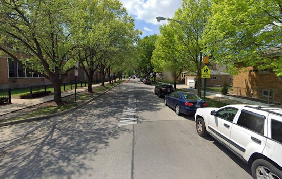 Woman Carjacked by Armed Quartet on Chicago's Northwest Side, Suspects at Large