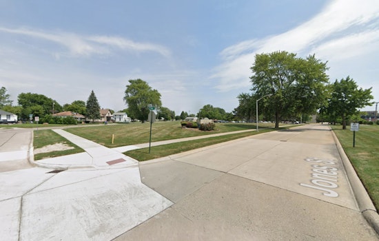 Woman Survives Stabbing in Mount Clemens, Suspected Friend in Custody
