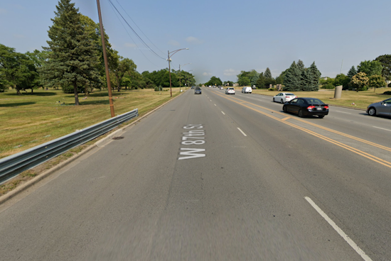 One Killed, Several Injured in Late-Night Evergreen Park Traffic Collision Near Chicago