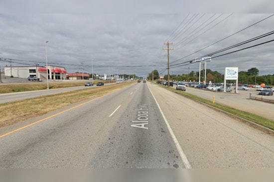 Alcoa Highway Faces Disruptions with Rolling Roadblocks and New Traffic Pattern