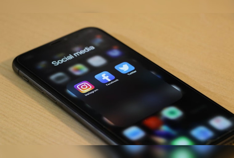 Arizona Attorney General Leads 41-State Coalition Urging Meta to Combat Facebook, Instagram Scams