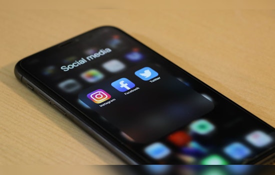 Arizona Attorney General Leads 41-State Coalition Urging Meta to Combat Facebook, Instagram Scams