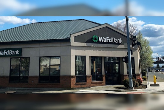 Auburn Police Launch Manhunt for Suspect in Daylight Bank Robbery at WaFd