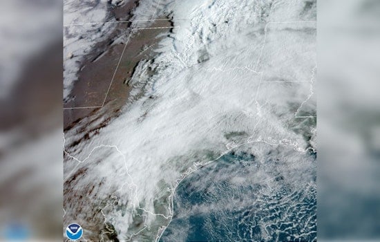 Austin Braces for Thunderstorms and High Winds, NWS Forecasts Gusty Pre-Dawn Weather Battle