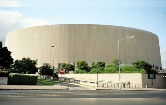 Austin's Frank Erwin Center Bows Out to Progress Amid Careful Demolition for Future Medical Facility