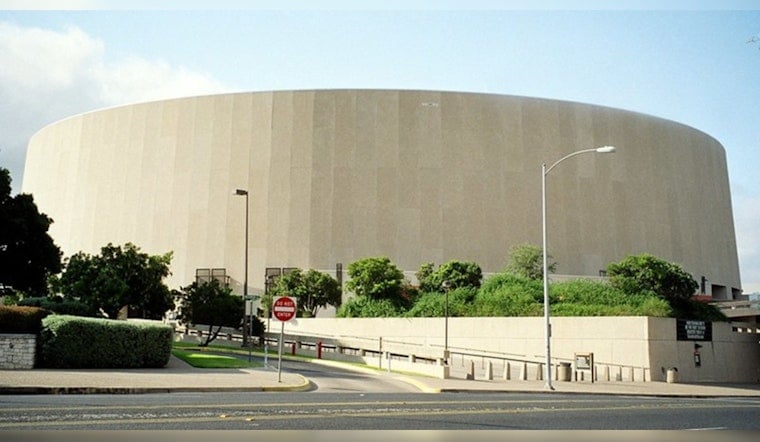 Austin's Frank Erwin Center Bows Out to Progress Amid Careful Demolition for Future Medical Facility