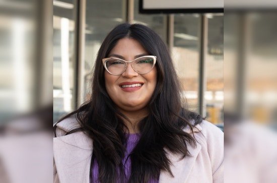 Bernie Sanders Endorses Chicago Teachers Union Organizer in Fight for Illinois' 20th State Senate District