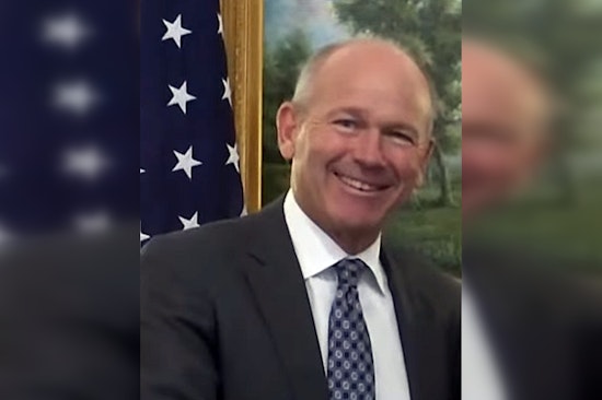 Boeing CEO David Calhoun to Depart Amid Executive Shakeup, Stock Rises as New Leadership Takes the Helm