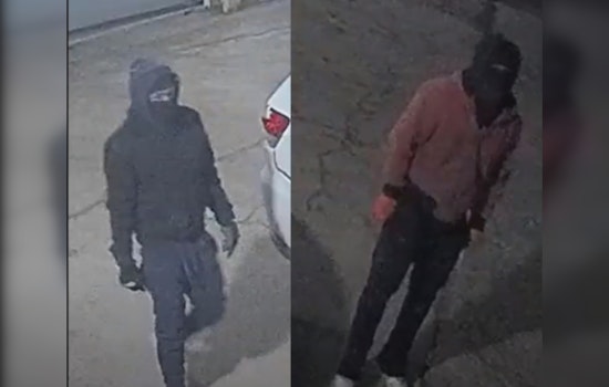 Chicago Businesses in 5 Districts Plagued by Spree of Burglaries and Armed Robberies