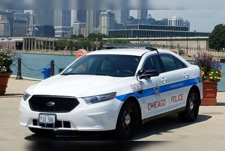 Chicago Police Alert, Armed Glock-Wielding Suspects Involved in Multiple Early-Morning Robberies