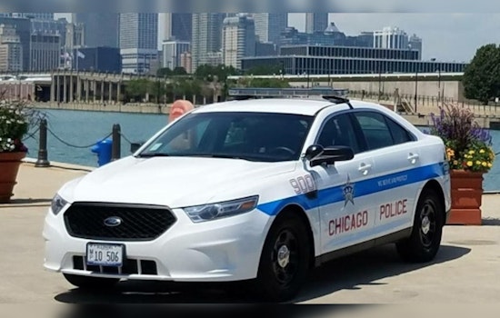 Chicago Police Alert, Armed Glock-Wielding Suspects Involved in Multiple Early-Morning Robberies