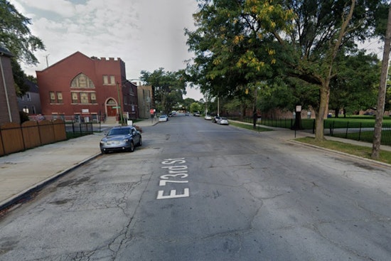 Chicago Police Issue Alert for Armed Robberies in Grand Crossing, Urge Vigilance and Detailed Reporting