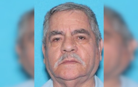 Chicago Police Issue Alert for Missing Elderly Man Last Seen Pushing Shopping Cart