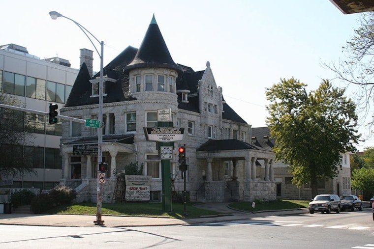 Chicago’s Architectural Treasures on Brink of Extinction, Says Preservation Group