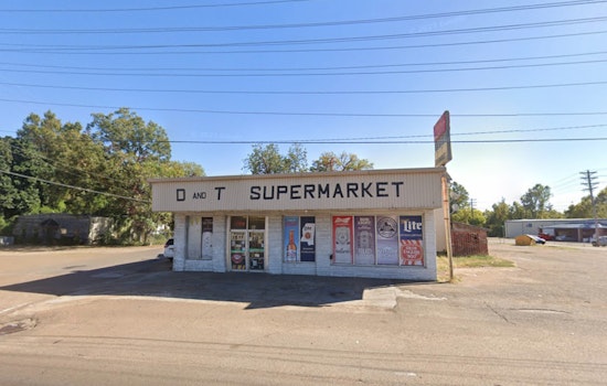 Clarksdale Police Hunt for Armed Suspect After Fatal Supermarket Shooting