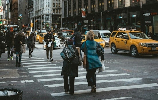 Cook County Population Decline Slows with 24,000 Departures in 2023, Chicago Remains Resilient