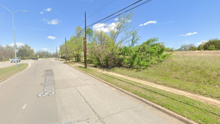 Dallas Police Investigate Shooting Death of Teenager on Southern Oaks Boulevard