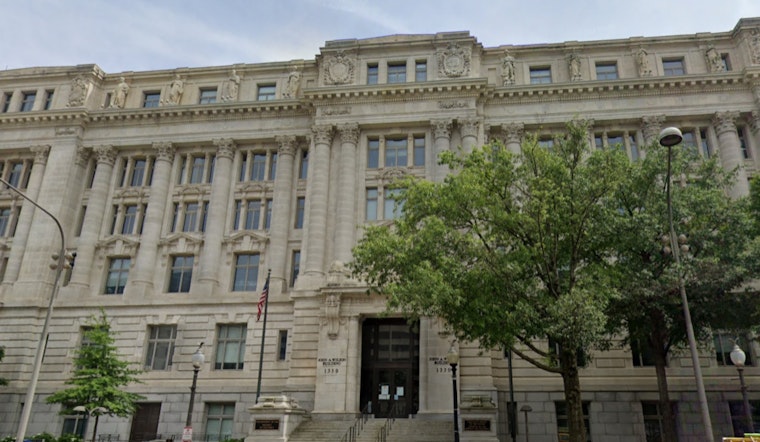 D.C. Council Caps Restaurant Service Charges at 20%, Mandates Transparency for Patrons