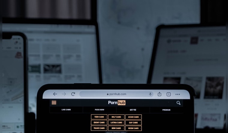 Deep in the Heart of No-Porn, Pornhub Shutters in Texas Amid Age Law Showdown