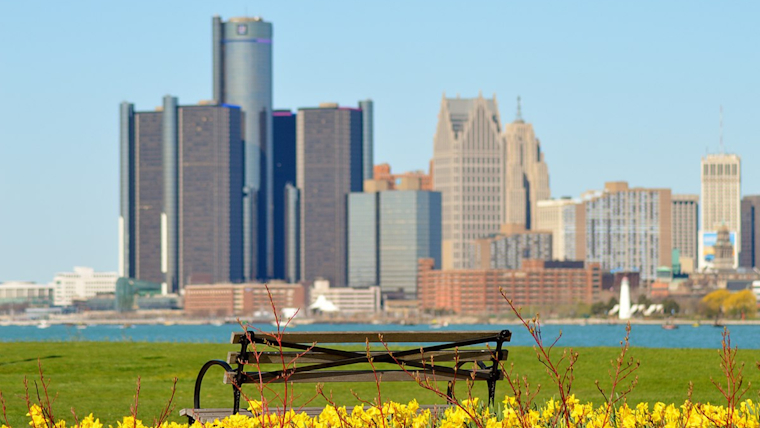 Detroit Smashes Temperature Records with Spring-Like Warmth in March
