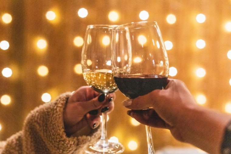 Discover Chicago's Best Spots for Wine Lovers, Endorsed by Local Industry Insiders