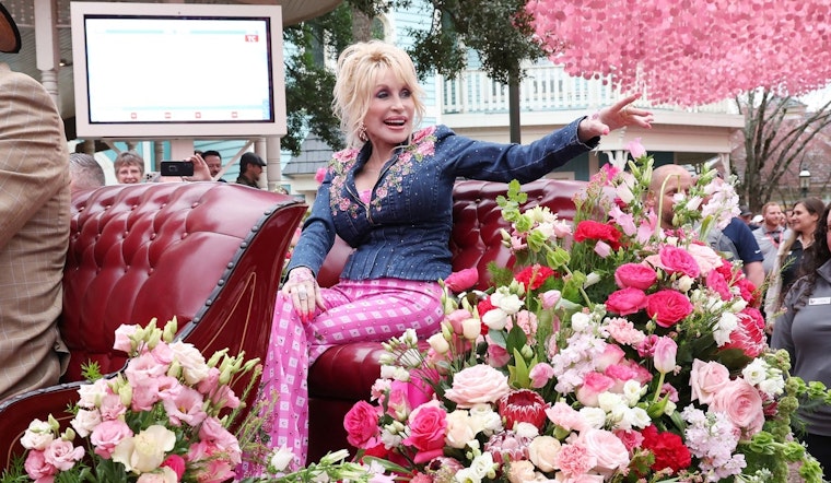 Dollywood's Parade Blooms Find New Purpose as 'Healing Bouquets' for Hospitalized Individuals