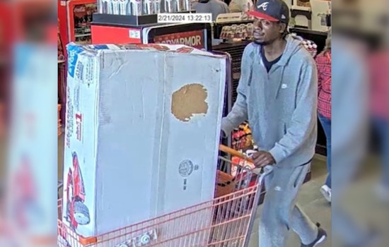 Douglas County Sheriff's Office Seeks Public's Aid in Identifying Fraud Suspect