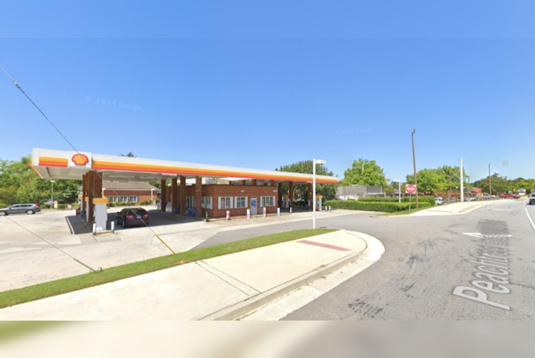 Duluth Police Seek Public's Help in Manhunt for Suspect in Twin Assaults at Local Gas Station