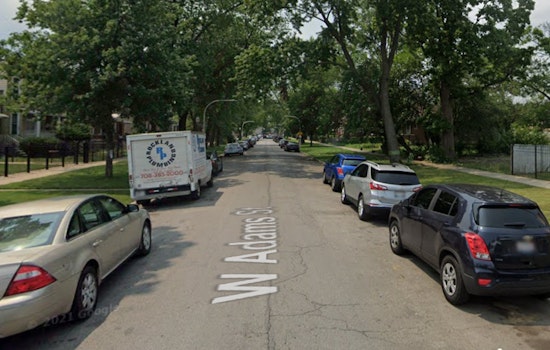 Early Morning Blaze Displaces 11 on Chicago's West Side; No Injuries Reported