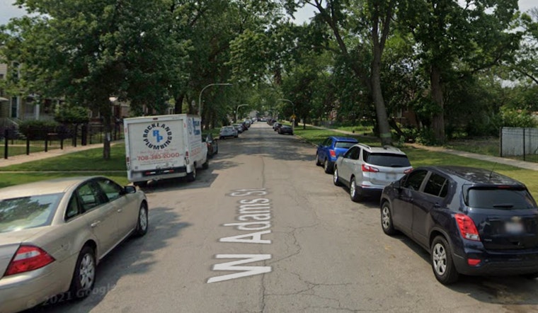Early Morning Blaze Displaces 11 on Chicago's West Side; No Injuries Reported