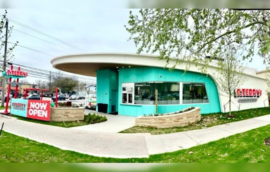 East Austin Welcomes New P. Terry's Burger Stand on East 7th Street