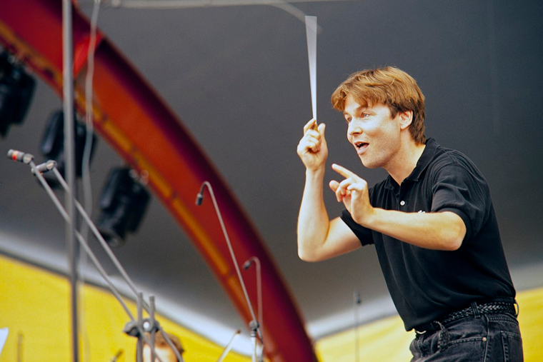 Esa-Pekka Salonen to Take Final Bow with SF Symphony Amid Financial Strains by 2025