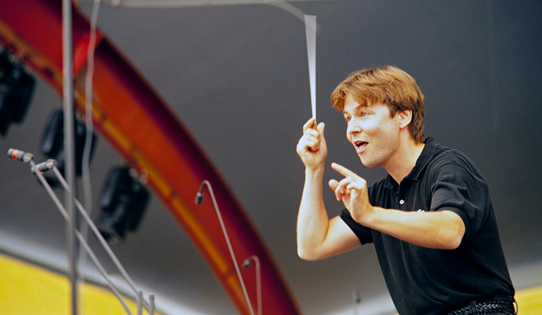 Esa-Pekka Salonen to Take Final Bow with SF Symphony Amid Financial Strains by 2025
