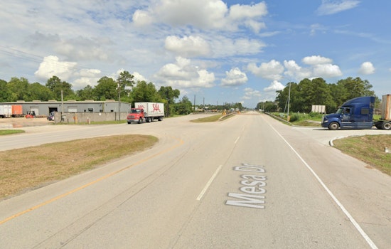 Fatal Traffic Accident in Northeast Houston Prompts Police Investigation and Traffic Delays