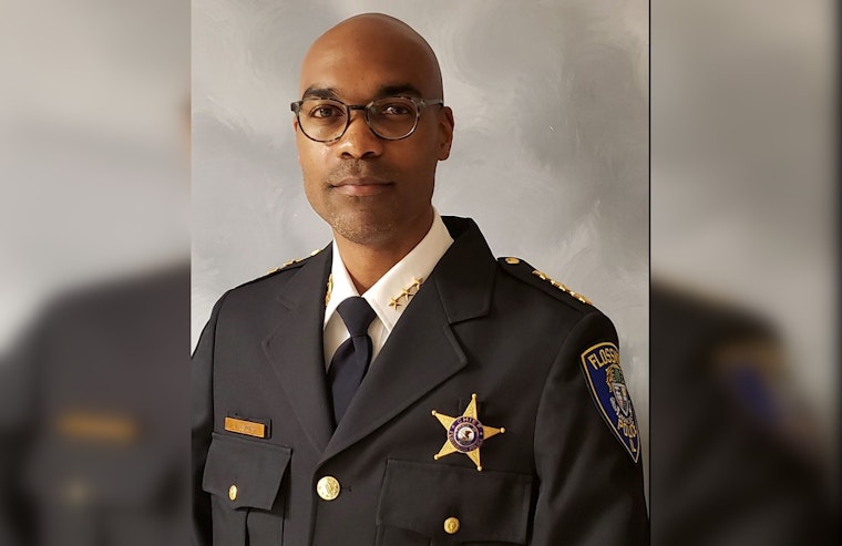 Flossmoor Residents Rally in Support of Police Chief Amid Speculation of Pending Ouster
