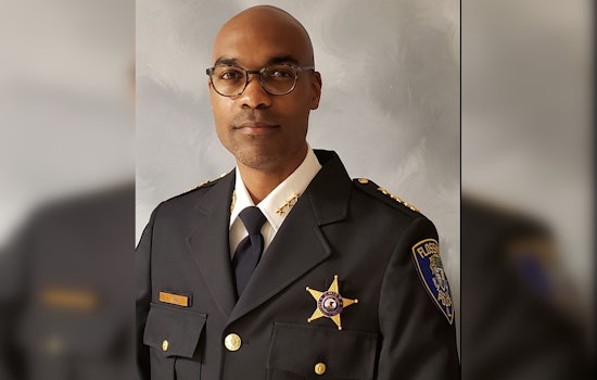 Flossmoor Residents Rally in Support of Police Chief Amid Speculation of Pending Ouster