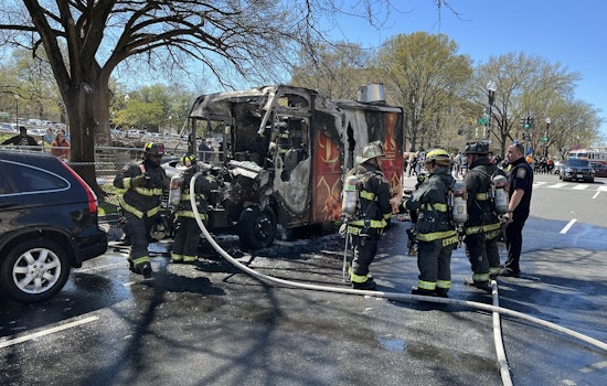 Food Truck Flames Ravage Eats Near Washington Monument, One Hospitalized