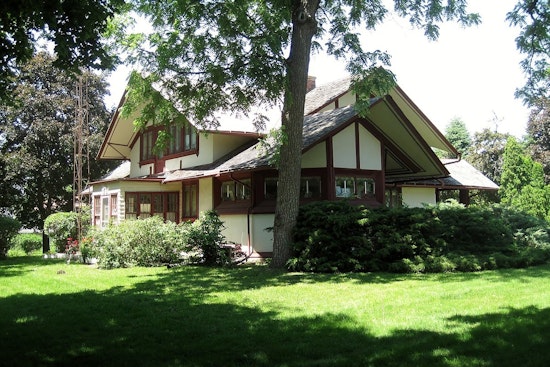 Frank Lloyd Wright's Prairie-Style Hickox House Hits the Market at $779K