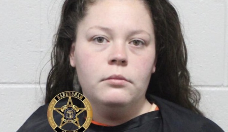 Georgia Prison Officer Charged with Smuggling Cell Phone, Cigarettes to Inmate