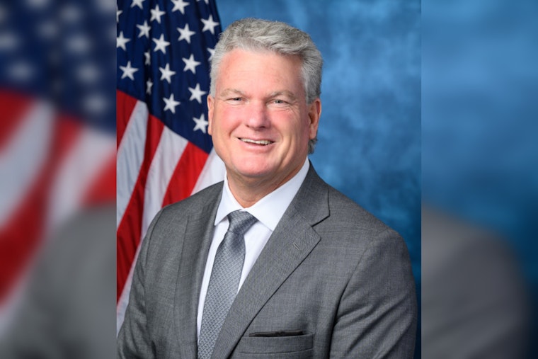 Georgia Rep's Seat of Silence, Honoring Victim in Protest of Biden's Policies at State of the Union